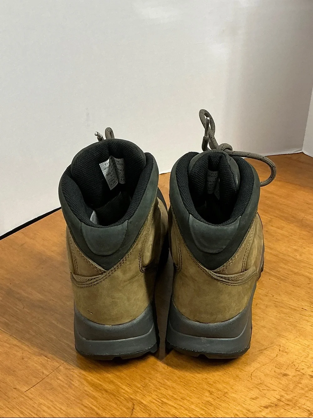 Vasque Wasatch 7166 GTX Men's Hiking Boots 9.5